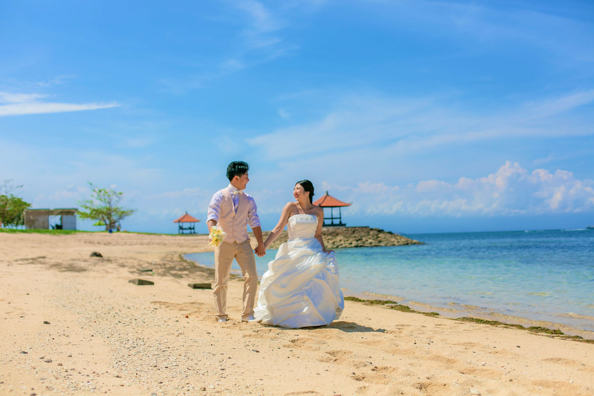 �}�C�E�G�f�B���O�o��presented byJTB